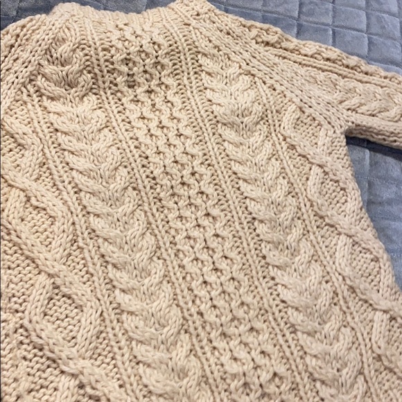 100 wool sweater bee by BANFF LTD. - Picture 7 of 7